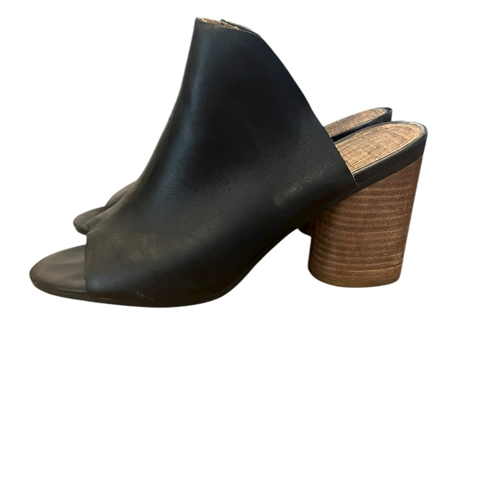 Lucca Lane Hilarie Black Leather Peep‎ Toe Block Heel Sandals Size 10